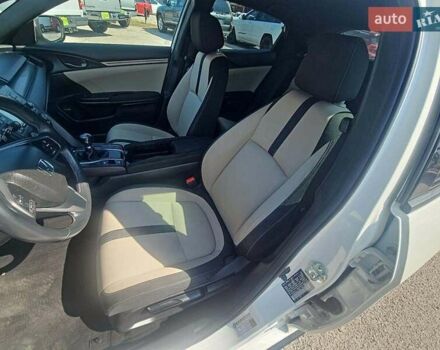 Белый Хонда Цивик, объемом двигателя 1.5 л и пробегом 82 тыс. км за 11000 $, фото 6 на Automoto.ua