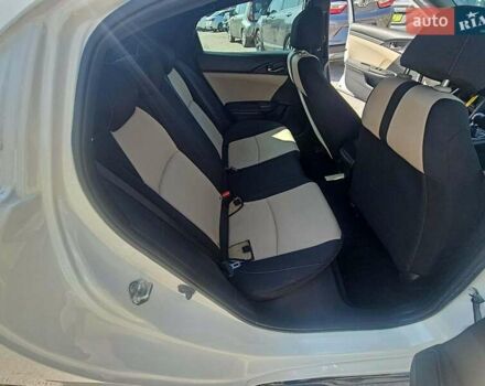 Белый Хонда Цивик, объемом двигателя 1.5 л и пробегом 82 тыс. км за 11000 $, фото 11 на Automoto.ua