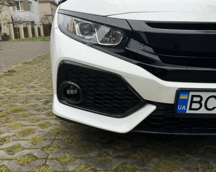 Белый Хонда Цивик, объемом двигателя 1.5 л и пробегом 113 тыс. км за 16900 $, фото 5 на Automoto.ua