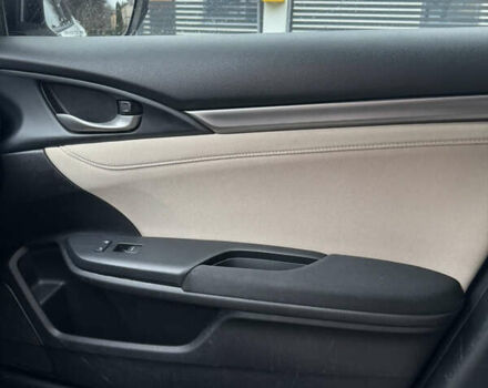 Белый Хонда Цивик, объемом двигателя 1.5 л и пробегом 113 тыс. км за 16900 $, фото 31 на Automoto.ua