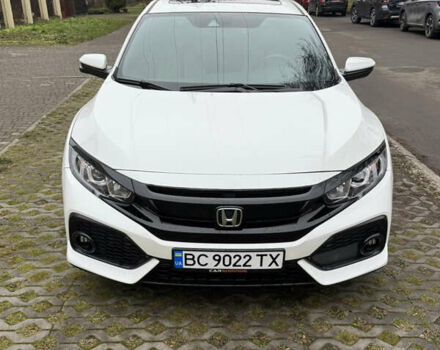 Белый Хонда Цивик, объемом двигателя 1.5 л и пробегом 113 тыс. км за 16900 $, фото 1 на Automoto.ua