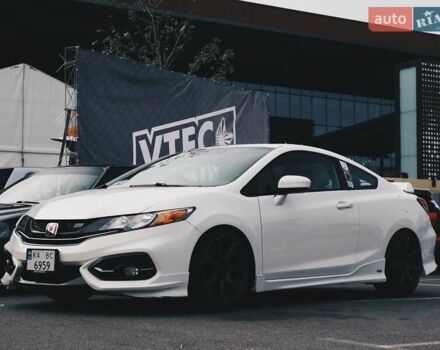 Белый Хонда Цивик, объемом двигателя 2.4 л и пробегом 185 тыс. км за 22000 $, фото 2 на Automoto.ua