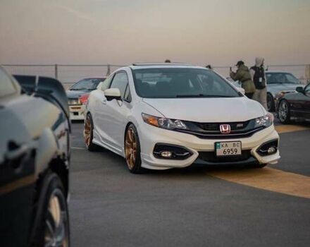 Белый Хонда Цивик, объемом двигателя 2.4 л и пробегом 185 тыс. км за 22000 $, фото 9 на Automoto.ua