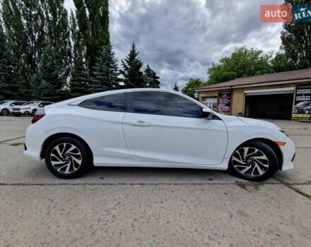 Белый Хонда Цивик, объемом двигателя 2 л и пробегом 70 тыс. км за 13500 $, фото 2 на Automoto.ua