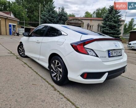 Белый Хонда Цивик, объемом двигателя 2 л и пробегом 70 тыс. км за 13500 $, фото 5 на Automoto.ua
