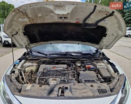 Белый Хонда Цивик, объемом двигателя 2 л и пробегом 70 тыс. км за 13500 $, фото 28 на Automoto.ua