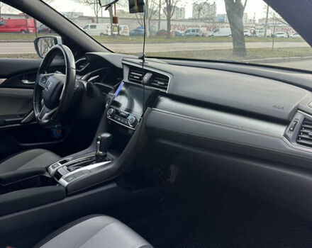 Белый Хонда Цивик, объемом двигателя 1.5 л и пробегом 92 тыс. км за 14000 $, фото 19 на Automoto.ua