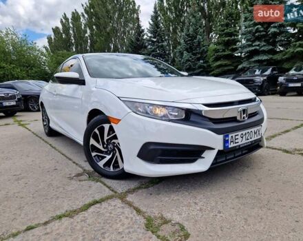 Белый Хонда Цивик, объемом двигателя 2 л и пробегом 70 тыс. км за 13500 $, фото 7 на Automoto.ua