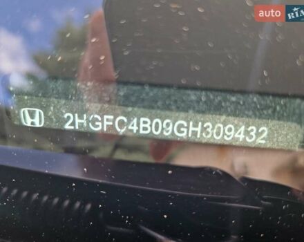 Белый Хонда Цивик, объемом двигателя 2 л и пробегом 70 тыс. км за 13500 $, фото 31 на Automoto.ua