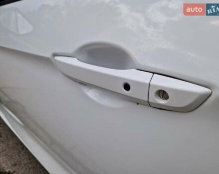 Белый Хонда Цивик, объемом двигателя 2 л и пробегом 70 тыс. км за 13500 $, фото 11 на Automoto.ua