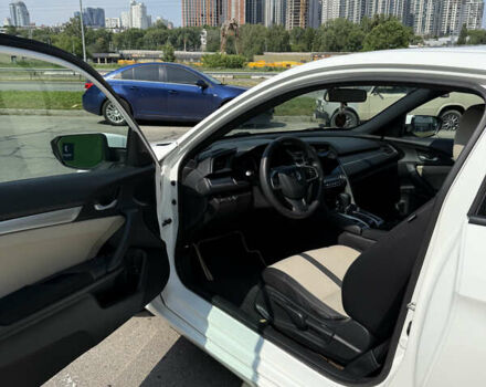 Белый Хонда Цивик, объемом двигателя 2 л и пробегом 173 тыс. км за 14500 $, фото 13 на Automoto.ua