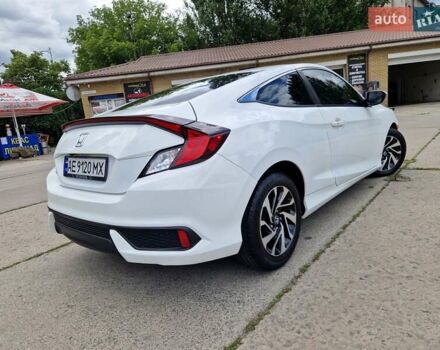 Белый Хонда Цивик, объемом двигателя 2 л и пробегом 70 тыс. км за 13500 $, фото 3 на Automoto.ua