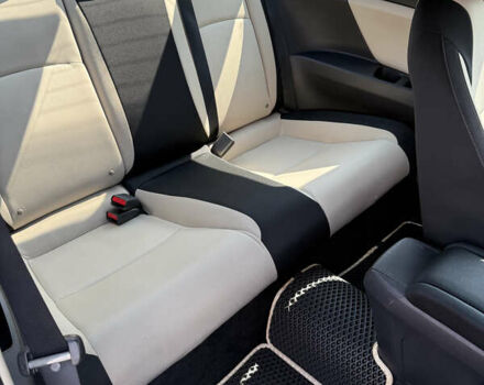 Белый Хонда Цивик, объемом двигателя 2 л и пробегом 173 тыс. км за 14500 $, фото 17 на Automoto.ua