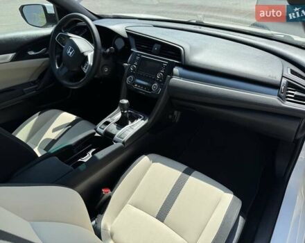 Білий Хонда Сівік, об'ємом двигуна 2 л та пробігом 100 тис. км за 11900 $, фото 7 на Automoto.ua