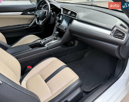 Хонда Цивик 2018 в Житомире на Automoto.ua Белый Хонда Цивик, объемом двигателя 1.5 л и пробегом 106 тыс. км за 14500 $, фото 8 на Automoto.ua