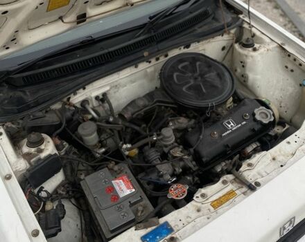 Белый Хонда Цивик, объемом двигателя 1.5 л и пробегом 294 тыс. км за 1100 $, фото 5 на Automoto.ua