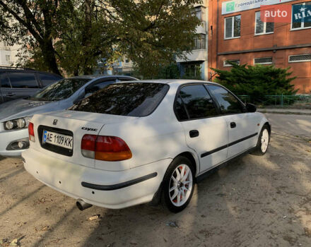 Білий Хонда Сівік, об'ємом двигуна 1.4 л та пробігом 300 тис. км за 3100 $, фото 3 на Automoto.ua