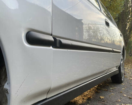 Білий Хонда Сівік, об'ємом двигуна 1.6 л та пробігом 217 тис. км за 2999 $, фото 4 на Automoto.ua