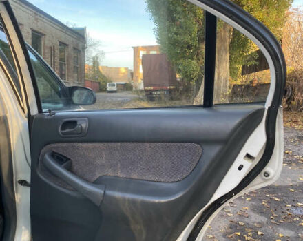 Білий Хонда Сівік, об'ємом двигуна 1.6 л та пробігом 217 тис. км за 2999 $, фото 25 на Automoto.ua