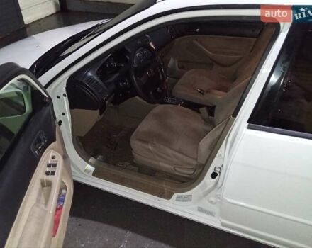 Белый Хонда Цивик, объемом двигателя 1.4 л и пробегом 364 тыс. км за 3000 $, фото 8 на Automoto.ua