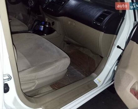 Белый Хонда Цивик, объемом двигателя 1.4 л и пробегом 364 тыс. км за 3000 $, фото 13 на Automoto.ua