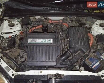 Белый Хонда Цивик, объемом двигателя 1.4 л и пробегом 364 тыс. км за 3000 $, фото 16 на Automoto.ua