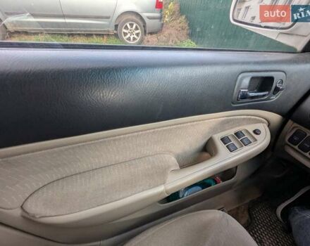 Білий Хонда Сівік, об'ємом двигуна 1.34 л та пробігом 276 тис. км за 2700 $, фото 1 на Automoto.ua