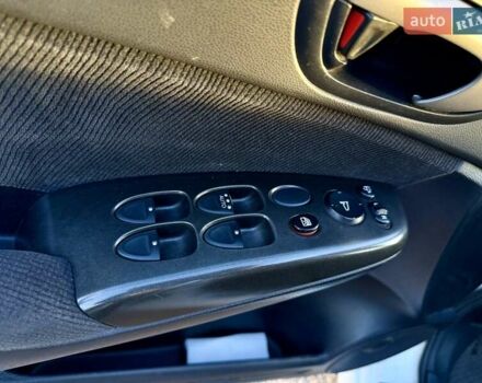 Белый Хонда Цивик, объемом двигателя 1.8 л и пробегом 205 тыс. км за 7200 $, фото 8 на Automoto.ua