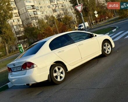 Белый Хонда Цивик, объемом двигателя 1.8 л и пробегом 205 тыс. км за 7200 $, фото 1 на Automoto.ua