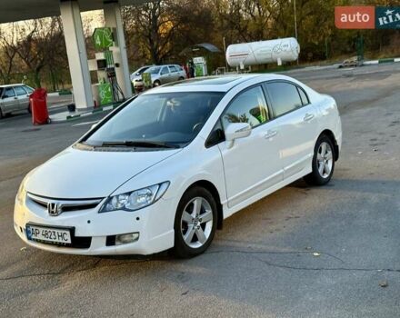 Белый Хонда Цивик, объемом двигателя 1.8 л и пробегом 205 тыс. км за 7200 $, фото 3 на Automoto.ua