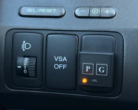 Белый Хонда Цивик, объемом двигателя 1.8 л и пробегом 205 тыс. км за 7200 $, фото 18 на Automoto.ua