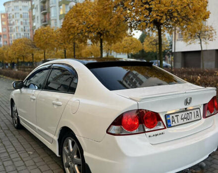 Білий Хонда Сівік, об'ємом двигуна 1.8 л та пробігом 376 тис. км за 5600 $, фото 4 на Automoto.ua