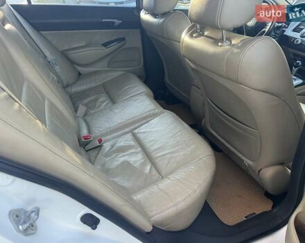 Хонда Цивик 2007 в Одессе на Automoto.ua Белый Хонда Цивик, объемом двигателя 1.34 л и пробегом 227 тыс. км за 5750 $, фото 20 на Automoto.ua