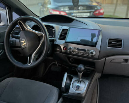 Білий Хонда Сівік, об'ємом двигуна 1.8 л та пробігом 376 тис. км за 5600 $, фото 14 на Automoto.ua