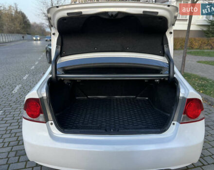 Білий Хонда Сівік, об'ємом двигуна 1.8 л та пробігом 376 тис. км за 5600 $, фото 19 на Automoto.ua