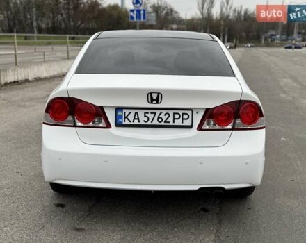 Белый Хонда Цивик, объемом двигателя 1.8 л и пробегом 236 тыс. км за 7000 $, фото 4 на Automoto.ua