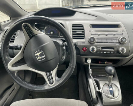 Белый Хонда Цивик, объемом двигателя 1.3 л и пробегом 260 тыс. км за 7500 $, фото 9 на Automoto.ua