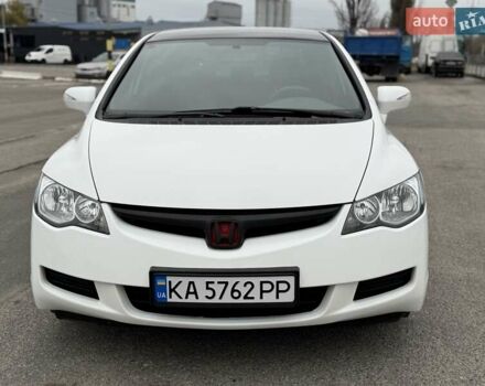 Белый Хонда Цивик, объемом двигателя 1.8 л и пробегом 236 тыс. км за 7000 $, фото 1 на Automoto.ua