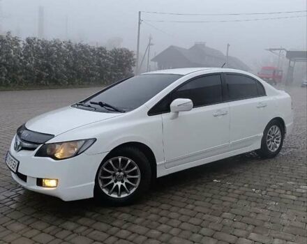 Белый Хонда Цивик, объемом двигателя 1.3 л и пробегом 300 тыс. км за 4850 $, фото 3 на Automoto.ua