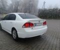 Белый Хонда Цивик, объемом двигателя 1.3 л и пробегом 300 тыс. км за 4850 $, фото 5 на Automoto.ua