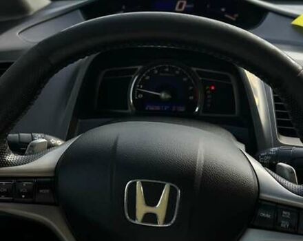 Белый Хонда Цивик, объемом двигателя 1.8 л и пробегом 259 тыс. км за 6300 $, фото 10 на Automoto.ua