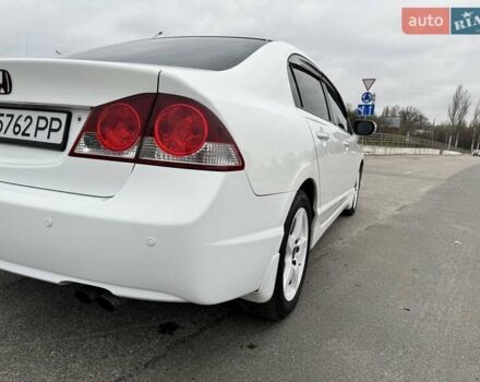 Белый Хонда Цивик, объемом двигателя 1.8 л и пробегом 236 тыс. км за 7000 $, фото 14 на Automoto.ua
