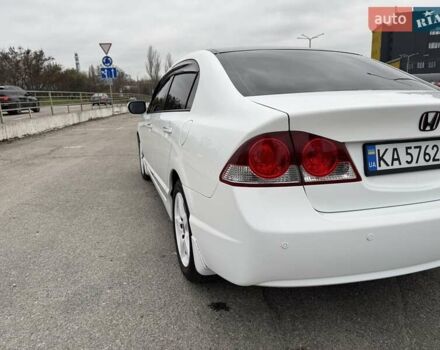 Белый Хонда Цивик, объемом двигателя 1.8 л и пробегом 236 тыс. км за 7000 $, фото 7 на Automoto.ua