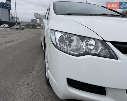 Белый Хонда Цивик, объемом двигателя 1.8 л и пробегом 236 тыс. км за 7000 $, фото 12 на Automoto.ua