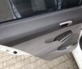 Белый Хонда Цивик, объемом двигателя 1.3 л и пробегом 300 тыс. км за 4850 $, фото 15 на Automoto.ua