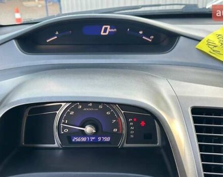 Белый Хонда Цивик, объемом двигателя 1.8 л и пробегом 259 тыс. км за 6300 $, фото 8 на Automoto.ua