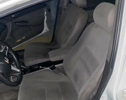 Білий Хонда Сівік, об'ємом двигуна 1.3 л та пробігом 315 тис. км за 4400 $, фото 4 на Automoto.ua