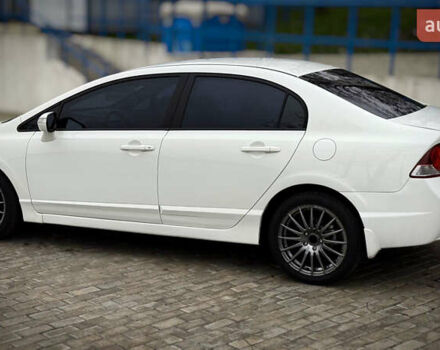 Белый Хонда Цивик, объемом двигателя 1.8 л и пробегом 283 тыс. км за 6000 $, фото 7 на Automoto.ua