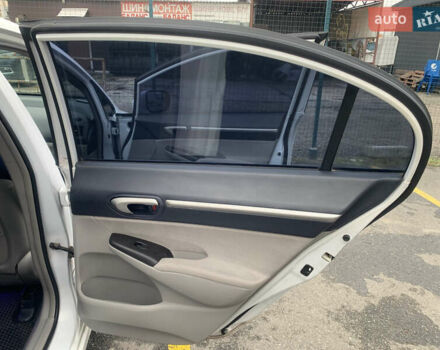 Белый Хонда Цивик, объемом двигателя 1.34 л и пробегом 206 тыс. км за 5950 $, фото 25 на Automoto.ua