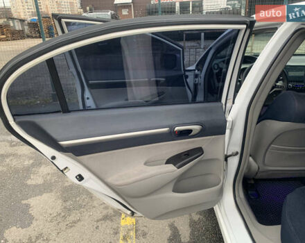 Белый Хонда Цивик, объемом двигателя 1.34 л и пробегом 206 тыс. км за 5950 $, фото 20 на Automoto.ua